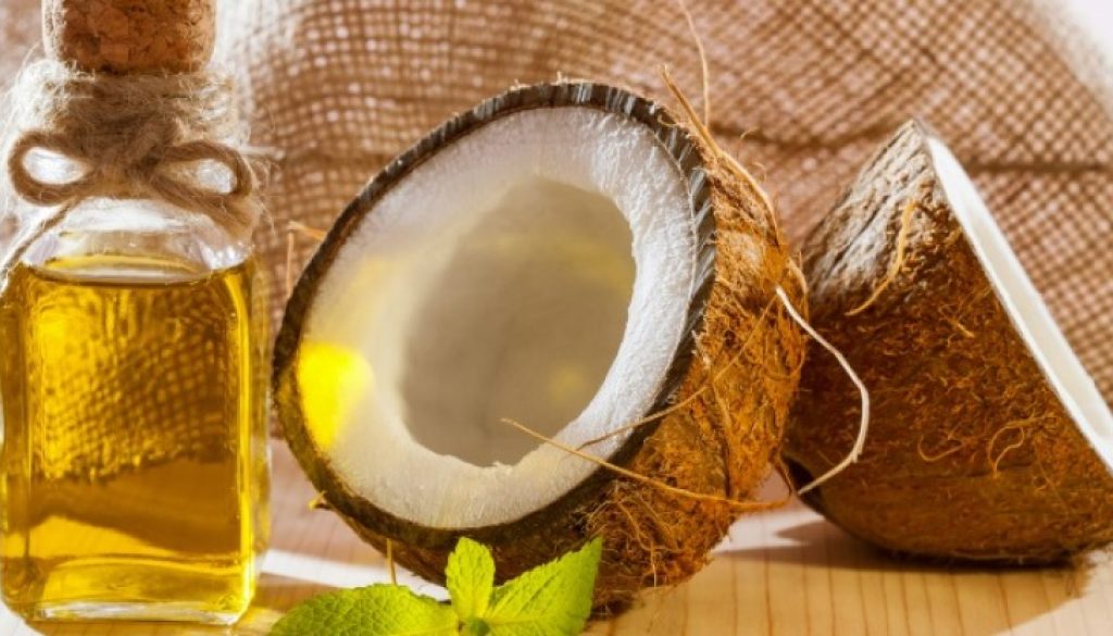 coconuts-with-oil-benefits-on-table-800x416